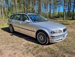 Grå Begagnad 2000 BMW 328 Kombi | 35 000 kr