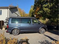 Blå Begagnad 2024 VW T6.1 California Van | 785 000 kr (Bra pris)