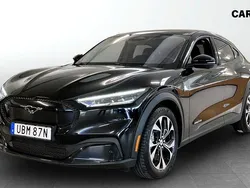 Svart Begagnad 2021 Ford Mustang Mach-E Standard Range SUV | 289 900 kr (Bra pris)