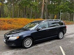 Blå Begagnad 2008 Volvo V70 Summum Kombi | 42 000 kr