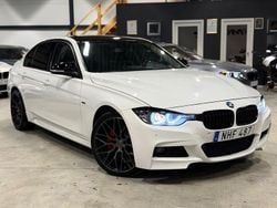 Vit Begagnad 2013 BMW 335 Sedan | 189 900 kr (Marknadspris)