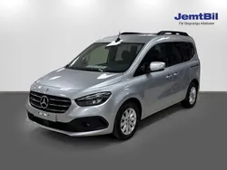 Vit Begagnad 2022 Mercedes 180 Sedan | 411 170 kr (Dyr)