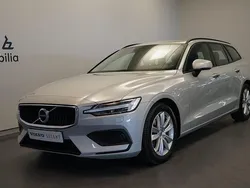 Vit Begagnad 2019 Volvo V60 Momentum Kombi | 259 500 kr (Marknadspris)