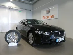 Svart Begagnad 2016 Jaguar XE Sedan | 169 900 kr (Marknadspris)