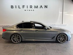 Blå Begagnad 2017 BMW M550 Sedan | 349 900 kr (Marknadspris)