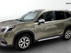 Grön (green) Begagnad 2022 Subaru Forester Active SUV | 359 900 kr (Marknadspris)