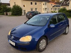 Blå Begagnad 2005 VW Golf IV Trendline Halvkombi | 19 000 kr (Bra pris)