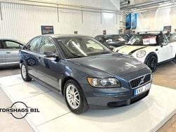 Blå Begagnad 2006 Volvo S40 Kinetic Sedan | 37 900 kr (Marknadspris)