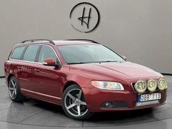 Röd Begagnad 2010 Volvo V70 Momentum Kombi | 69 900 kr (Dyr)