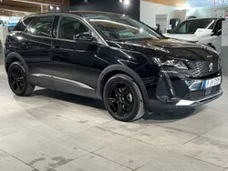 Svart Begagnad 2021 Peugeot 3008 Active SUV | 209 900 kr (Bra pris)
