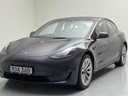 Grå Begagnad 2022 Tesla Model 3 Sedan | 250 000 kr (Superpris)