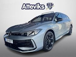 Silver (oyster silver metallic) Begagnad 2025 VW Passat R-line Kombi | 499 800 kr