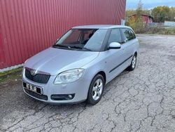 Grå Begagnad 2010 Skoda Fabia Kombi | 22 900 kr (Marknadspris)