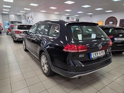 Svart Begagnad 2018 VW Golf Alltrack Kombi | 194 500 kr (Marknadspris)