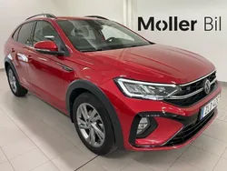 Röd (kings red metallic) Begagnad 2022 VW Taigo R-line SUV | 239 000 kr (Marknadspris)