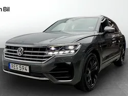 Grå Begagnad 2018 VW Touareg R-line SUV | 449 900 kr (Lite dyr)