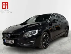 Svart Begagnad 2017 Volvo V60 Momentum Kombi | 189 900 kr (Marknadspris)