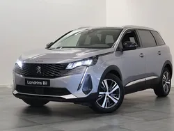 Grå Begagnad 2022 Peugeot 5008 Minibuss | 289 900 kr (Marknadspris)