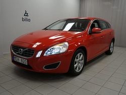 Röd Begagnad 2012 Volvo V60 Momentum Kombi | 84 900 kr (Marknadspris)