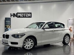 Vit Begagnad 2012 BMW 116 Comfort Edition Halvkombi | 99 900 kr (Marknadspris)