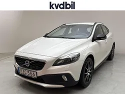 Vit Begagnad 2016 Volvo V40 CC Momentum Kombi | 119 900 kr (Bra pris)