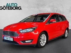 Röd Begagnad 2015 Ford Focus Titanium Kombi | 94 900 kr (Superpris)