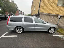 Silver Begagnad 2007 Volvo V70 Momentum Kombi | 40 000 kr (Marknadspris)