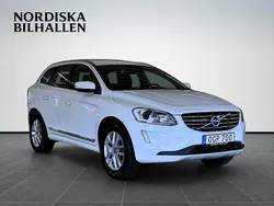 Vit Begagnad 2016 Volvo XC60 Standard SUV | 174 795 kr (Bra pris)