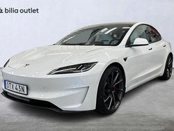 Vit Begagnad 2024 Tesla Model 3 Performance Sedan | 549 900 kr