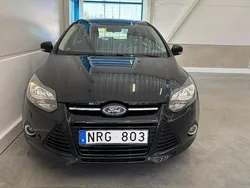 Svart Begagnad 2012 Ford Focus Titanium Halvkombi | 65 000 kr (Marknadspris)