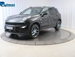 Svart (svart metallic) Begagnad 2023 Lynk & Co 01 SUV | 309 800 kr (Marknadspris)