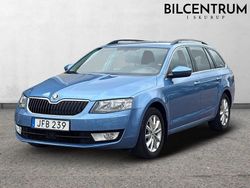 Blå Begagnad 2016 Skoda Octavia Ambition Kombi | 89 900 kr (Marknadspris)