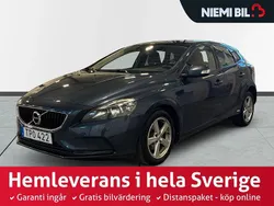 Mörkblå Begagnad 2016 Volvo V40 Kinetic Kombi | 119 900 kr (Marknadspris)