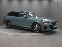 Grön Begagnad 2025 BMW 530e M Sport Kombi | 679 000 kr (Marknadspris)
