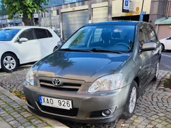 Grå Begagnad 2005 Toyota Corolla Halvkombi | 26 500 kr (Superpris)