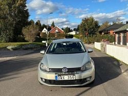 Brun Begagnad 2010 VW Golf Halvkombi | 37 500 kr (Marknadspris)