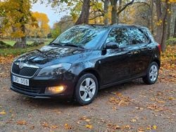 Svart Begagnad 2014 Skoda Fabia Ambition Halvkombi | 54 800 kr (Dyr)