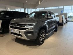 Mörkgrå (dark grey metallic) Ny 2025 VW Amarok Aventura Pickup | 896 500 kr (Dyr)