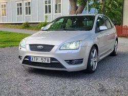 Silver Begagnad 2006 Ford Focus ST Halvkombi | 75 000 kr (Dyr)