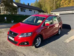 Röd Begagnad 2013 Seat Alhambra 4Drive Minibuss | 79 000 kr (Marknadspris)