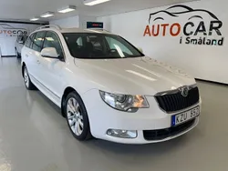 Vit Begagnad 2010 Skoda Superb Kombi | 59 900 kr (Marknadspris)