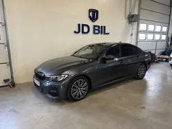 Grå Begagnad 2019 BMW 330e M Sport Sedan | 299 700 kr (Lite dyr)