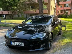 Svart Begagnad 2016 Tesla Model S Sedan | 260 000 kr (Marknadspris)