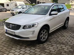 Vit Begagnad 2015 Volvo XC60 Momentum SUV | 130 000 kr (Bra pris)