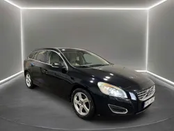 Svart Begagnad 2012 Volvo V60 Momentum Kombi | 74 900 kr (Bra pris)