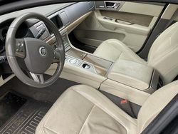 Svart Begagnad 2009 Jaguar XF Sedan | 110 000 kr