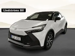 Vit Begagnad 2024 Toyota C-HR Active SUV | 364 900 kr (Marknadspris)