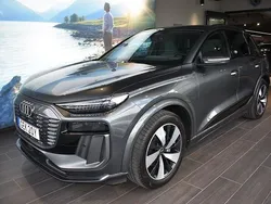 Grå Begagnad 2024 Audi Q6 e-tron S-Line SUV | 975 000 kr (Dyr)