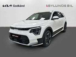 Vit Begagnad 2023 Kia e-Niro SUV | 389 000 kr (Dyr)