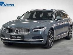 Grå Begagnad 2022 Volvo V90 Core Kombi | 379 900 kr (Marknadspris)